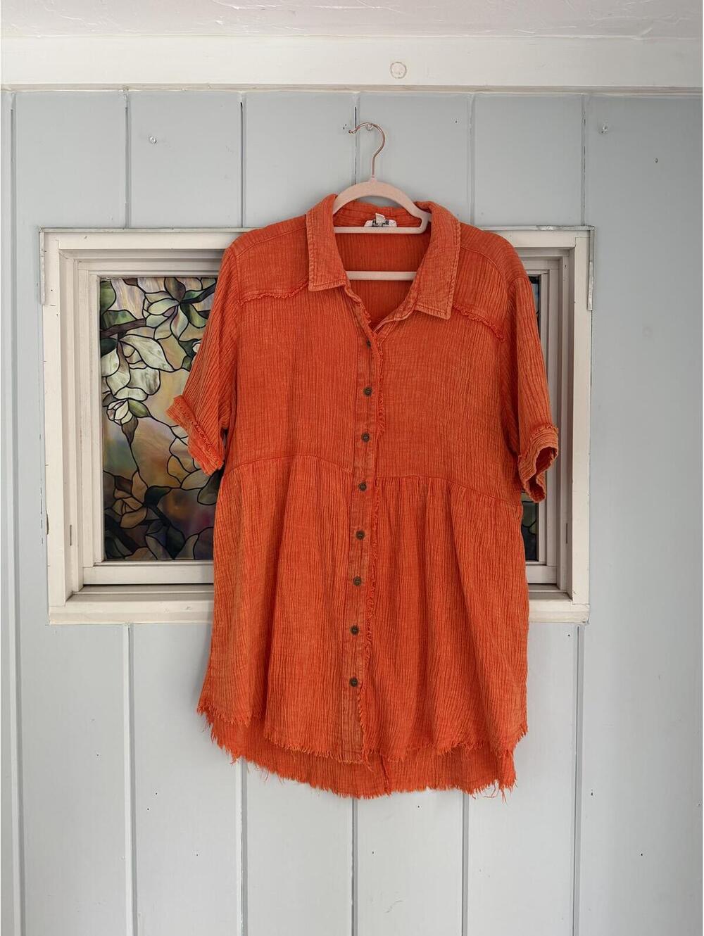 Umgee Orange Button-Up Short Sleeve tunic Size L